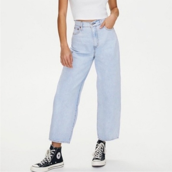 Levi's Premium Balloon Leg Jeans Light Wash Blue High Rise Waist Dad Jokes 24x26 - Picture 1 of 11